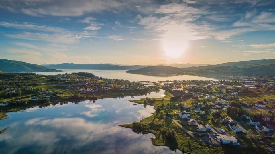 Sorreisa Hotell Nordstraumen Buitenkant foto
